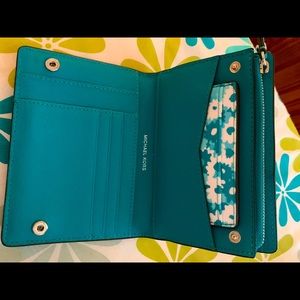 Michael Kors Wallet EUC
